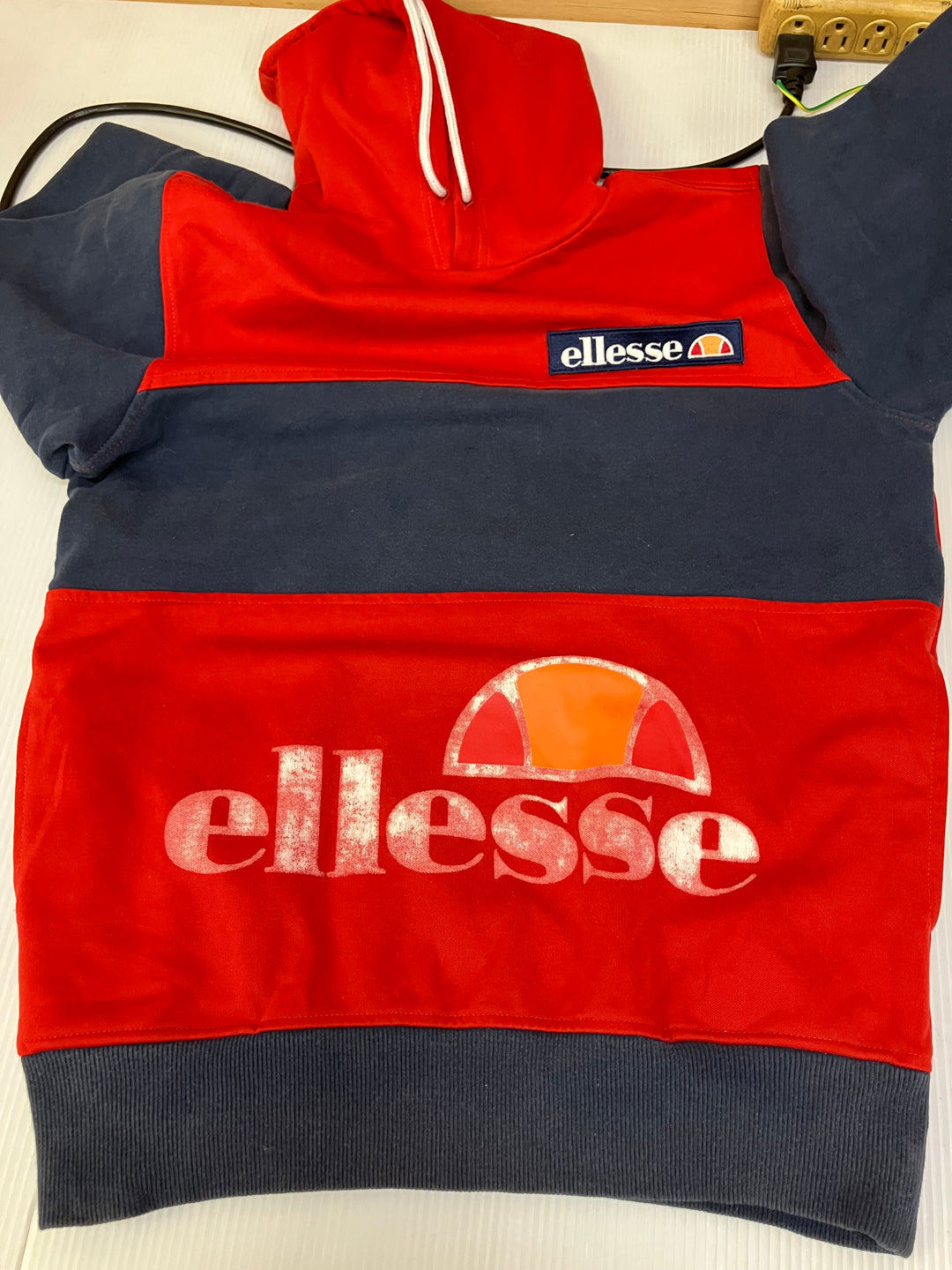 【激安古着】 ellesse　パーカー　トップス