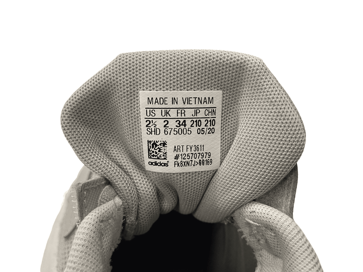 【小物/雑貨】 adidas　スニーカー　シューズ