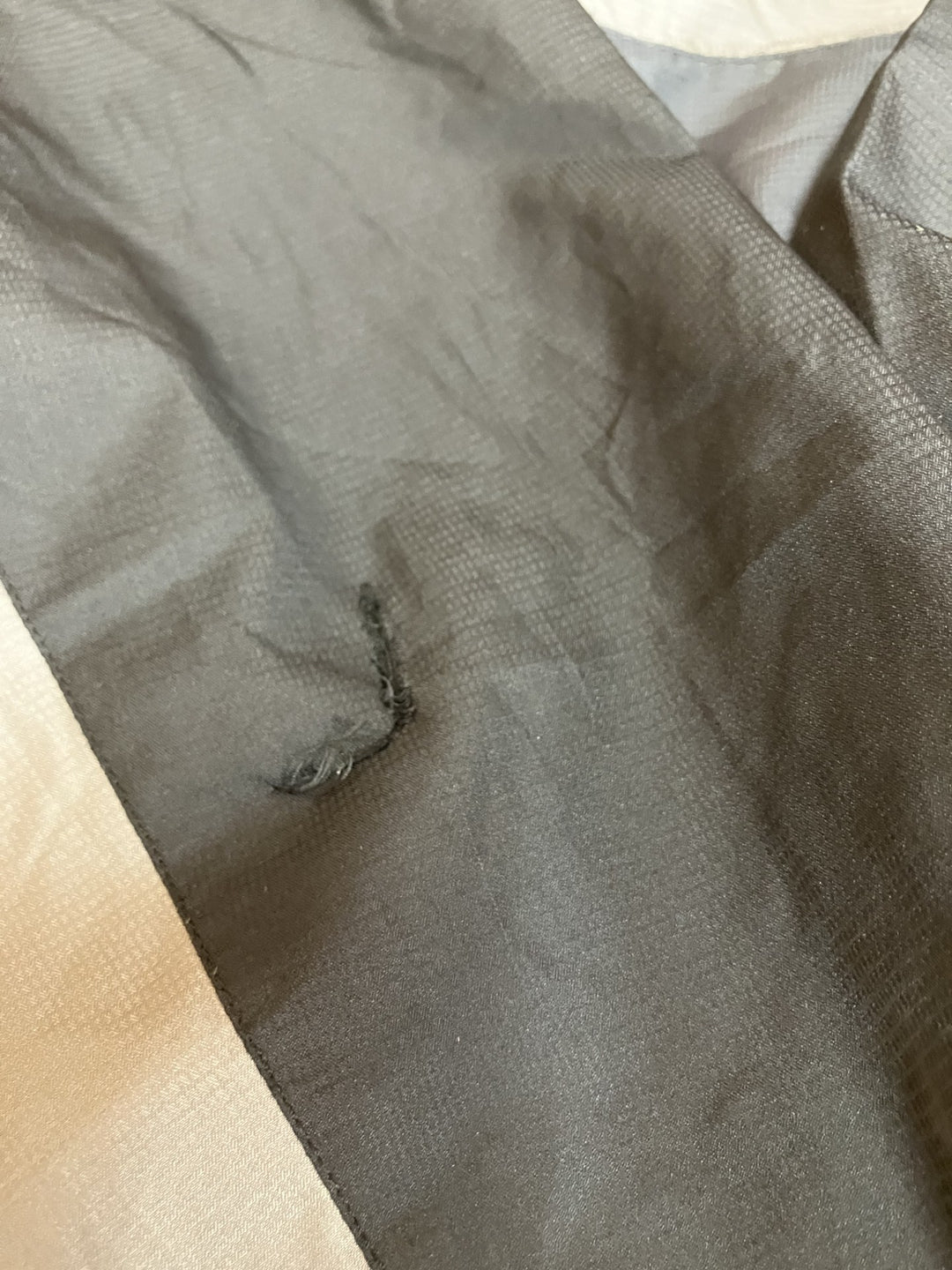 【激安古着】  Reebok　ナイロンジャケット　アウター