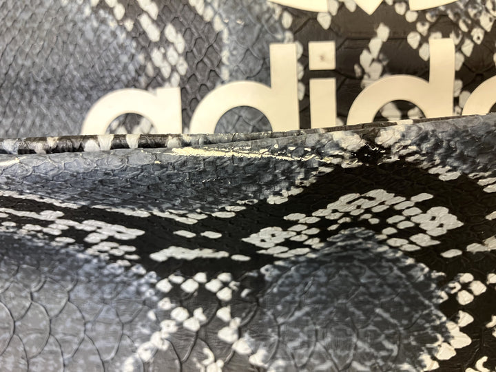 【小物/雑貨】 adidas　その他 カバン　バッグ