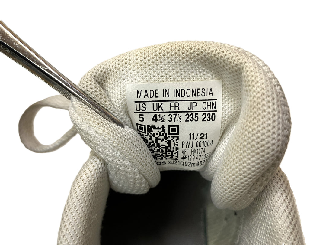 【小物/雑貨】 adidas　スニーカー　シューズ