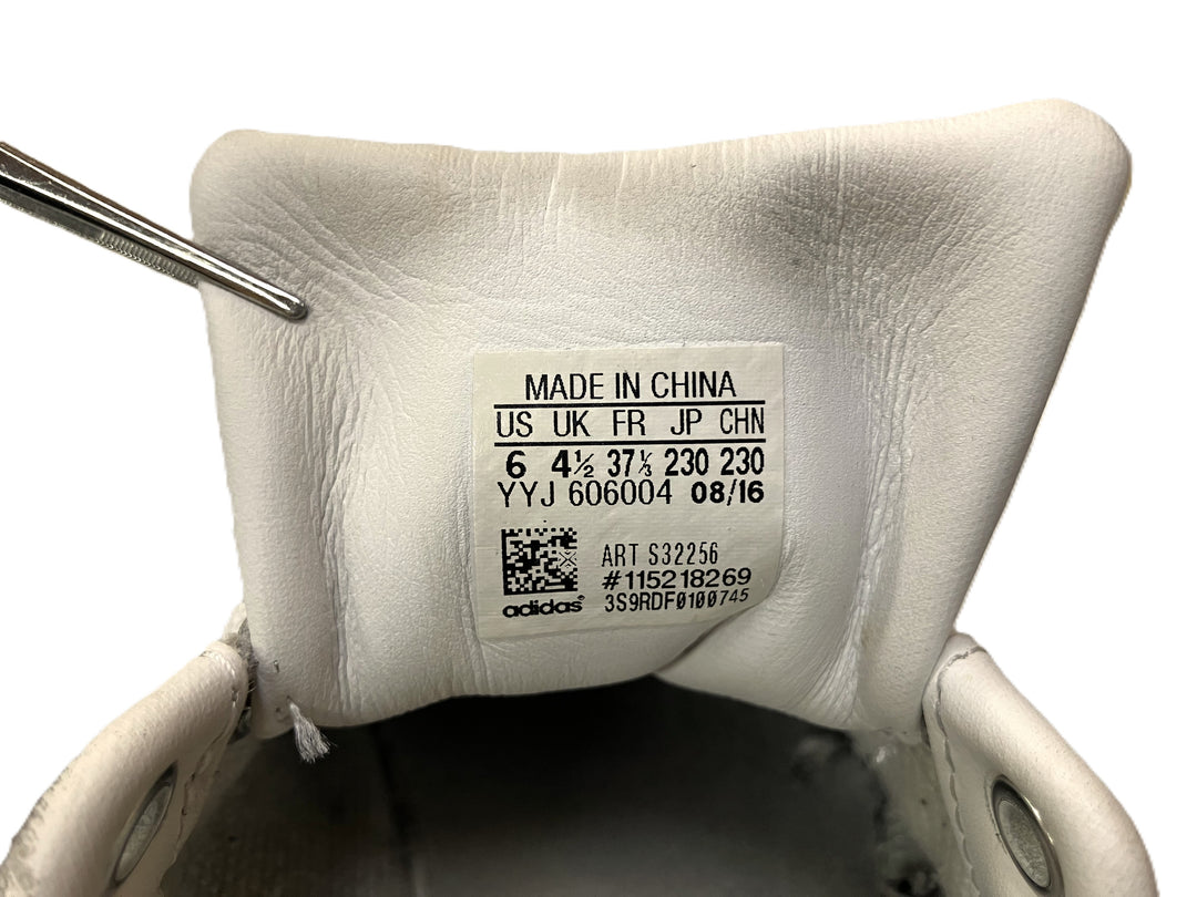 【小物/雑貨】 adidas　スニーカー　シューズ