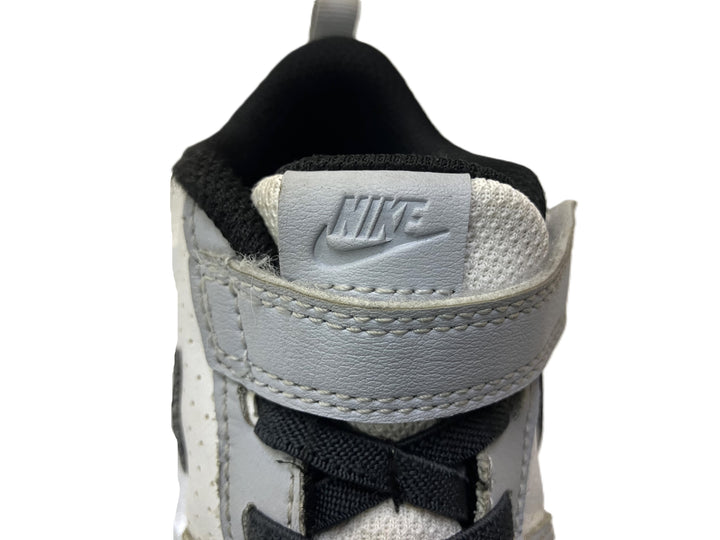 【小物/雑貨】 NIKE　スニーカー　シューズ