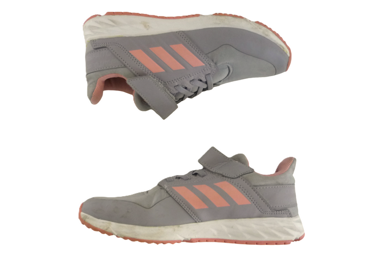 【小物/雑貨】 adidas　スニーカー　シューズ