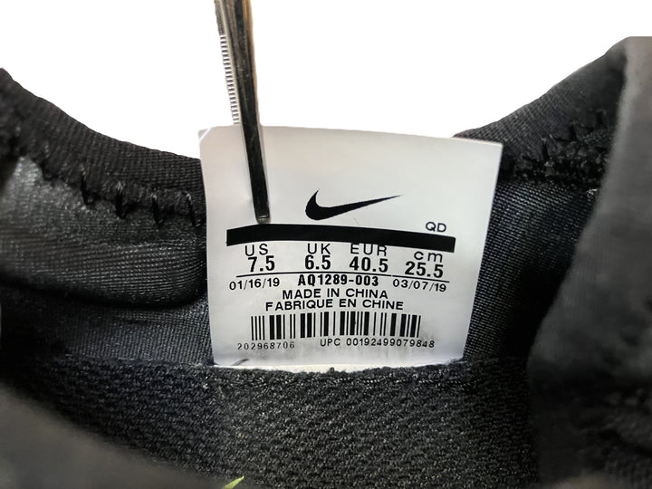 【小物/雑貨】 NIKE FREE　その他 シューズ　シューズ