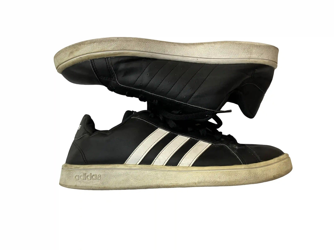 【小物/雑貨】 adidas　スニーカー　シューズ