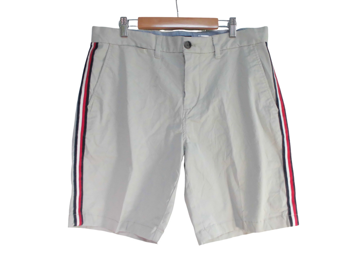 TOMMY HILFIGER　ショート/ハーフパンツ　パンツ