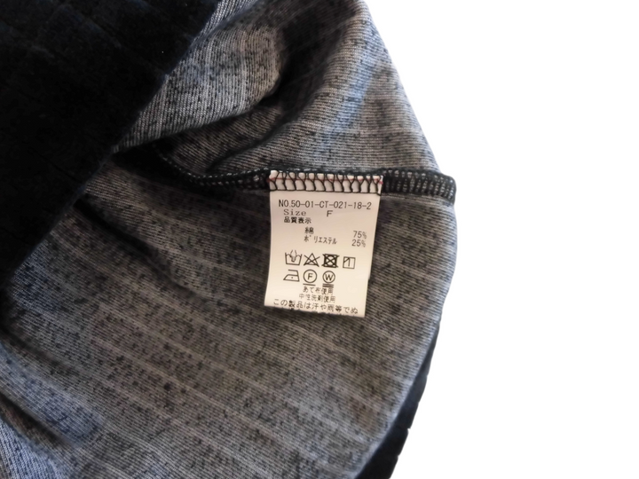 【激安古着】 PARICI　長袖Tシャツ　トップス