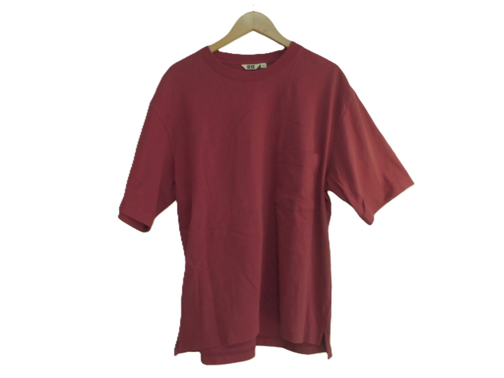 【激安古着】　UNIQLO U ユニクロユー　半袖Tシャツ　トップス
