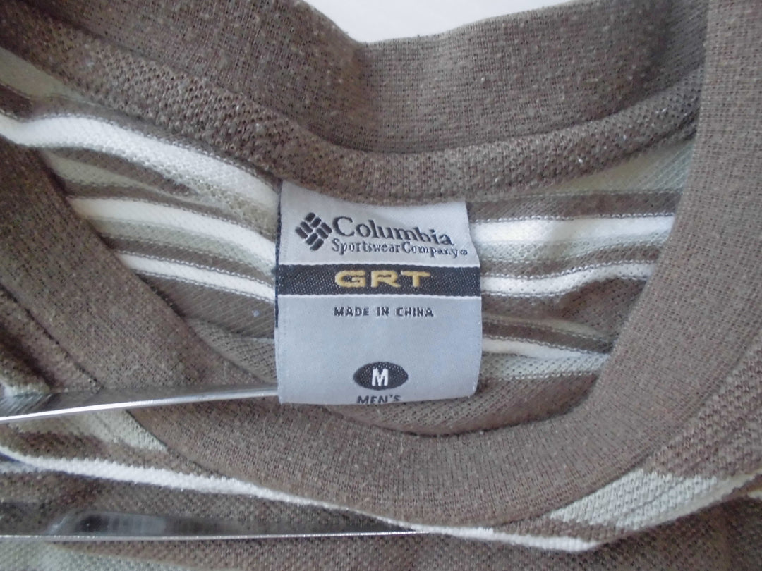 【激安古着】　Columbia　半袖Tシャツ　トップス