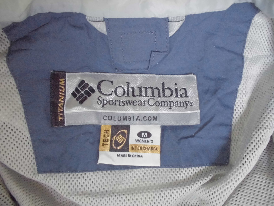 【激安古着】　Columbia　ナイロンジャケット　アウター