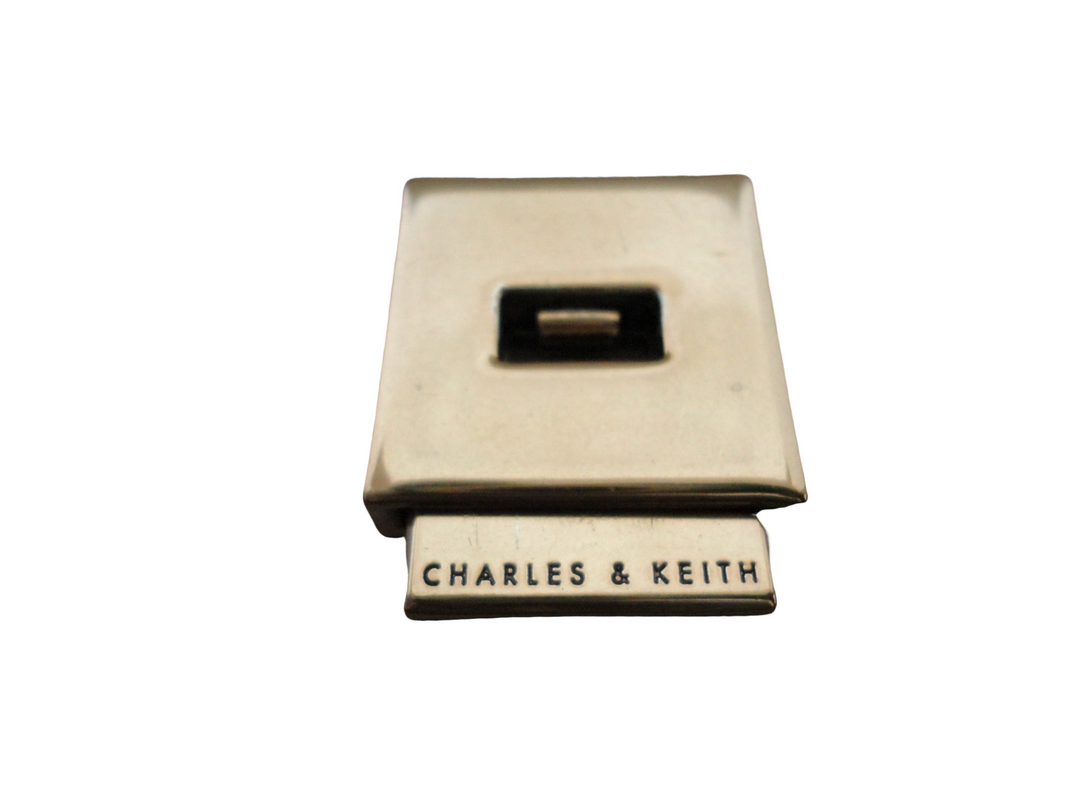 【小物/雑貨】　CHARLES&KEITH　ショルダーバッグ　バッグ
