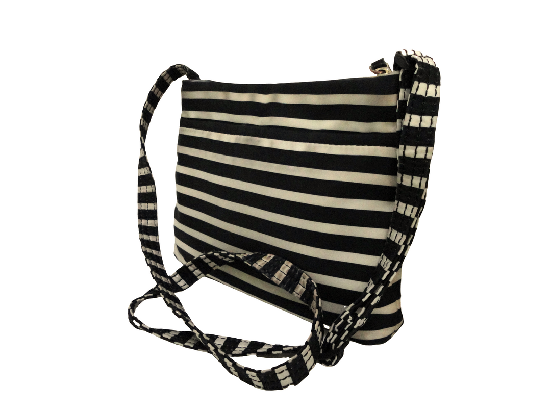 【小物/雑貨】 kate  spade、ケイトスペード　ショルダーバッグ　バッグ