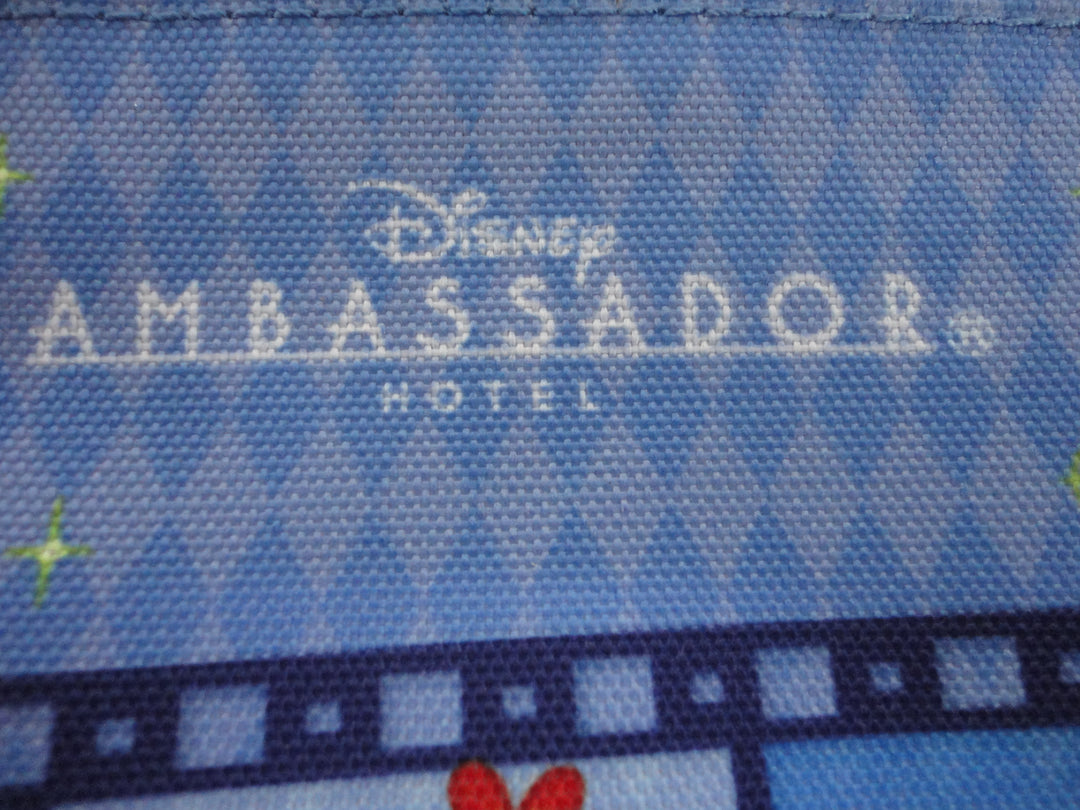 【小物/雑貨】 Disney　ポーチ　ファッション小物