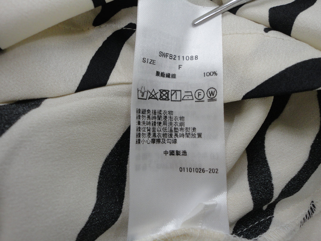 【激安古着】 SNIDEL　半袖シャツ　トップス