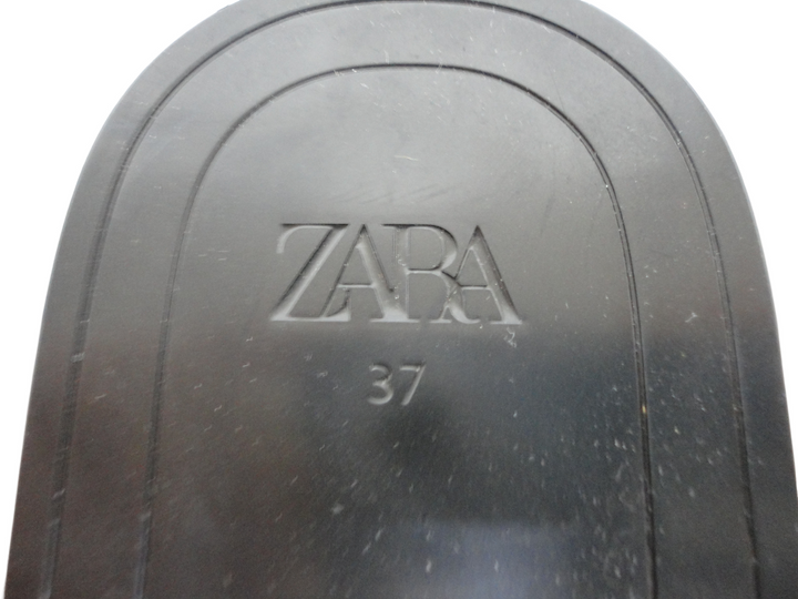 ZARA　サンダル　シューズ