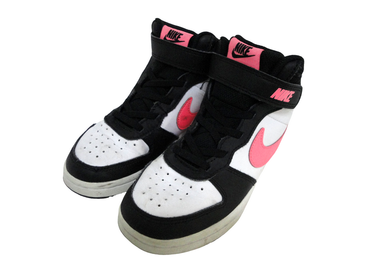 NIKE ナイキ　スニーカー　シューズ