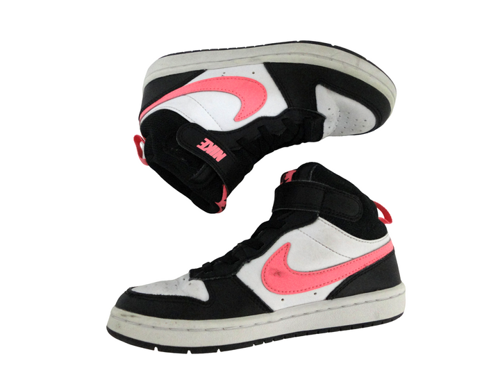 NIKE ナイキ　スニーカー　シューズ