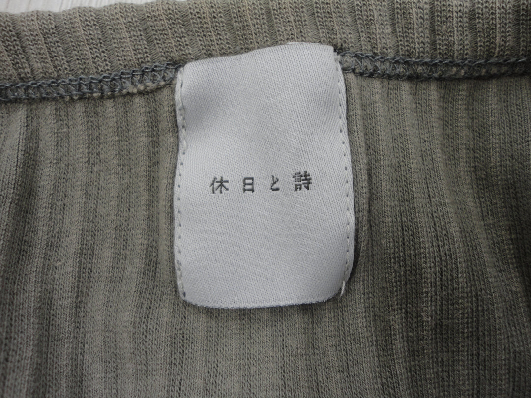 【激安古着】 休日と詩　長袖Tシャツ　トップス