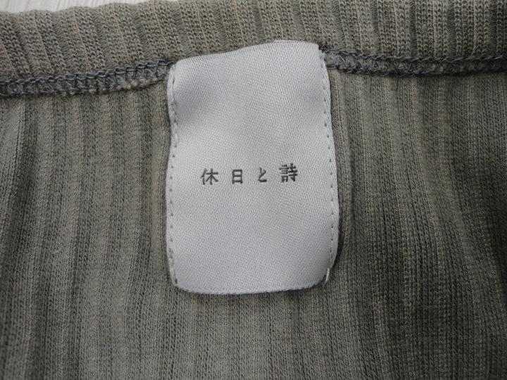 【激安古着】 休日と詩　長袖Tシャツ　トップス