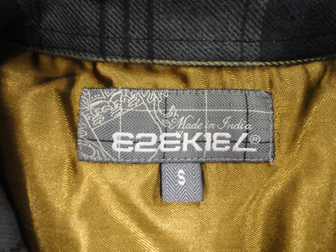 【激安古着】 EZEKIEL　長袖シャツ　トップス