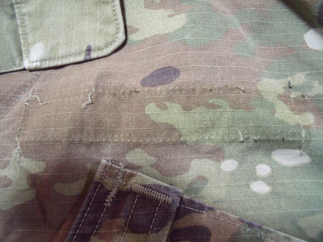 【激安古着】　アメリカ陸軍服　長袖シャツ　トップス
