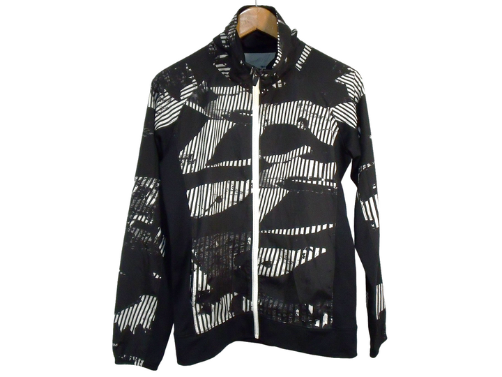 【激安古着】 under armour　ナイロンジャケット　アウター