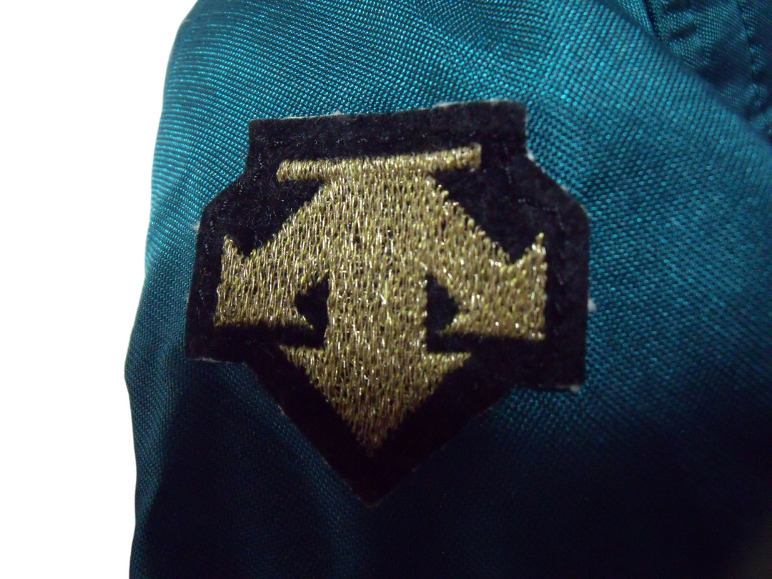 【激安古着】 DESCENTE　ナイロンジャケット　アウター