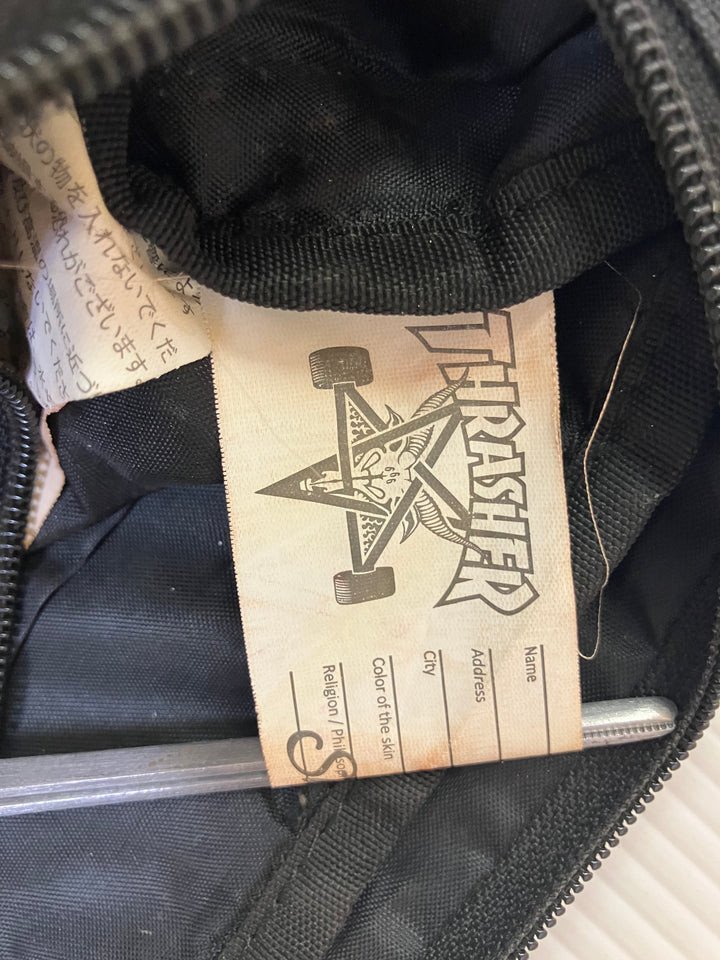THRASHER　ショルダーバッグ　バッグ