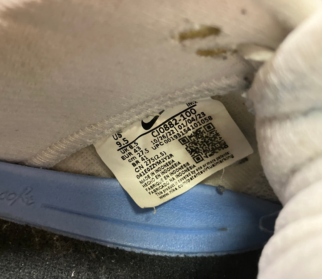 【小物/雑貨】NIKE ナイキ　スニーカー　シューズ