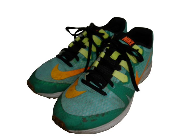 NIKE、ナイキ　スニーカー　シューズ