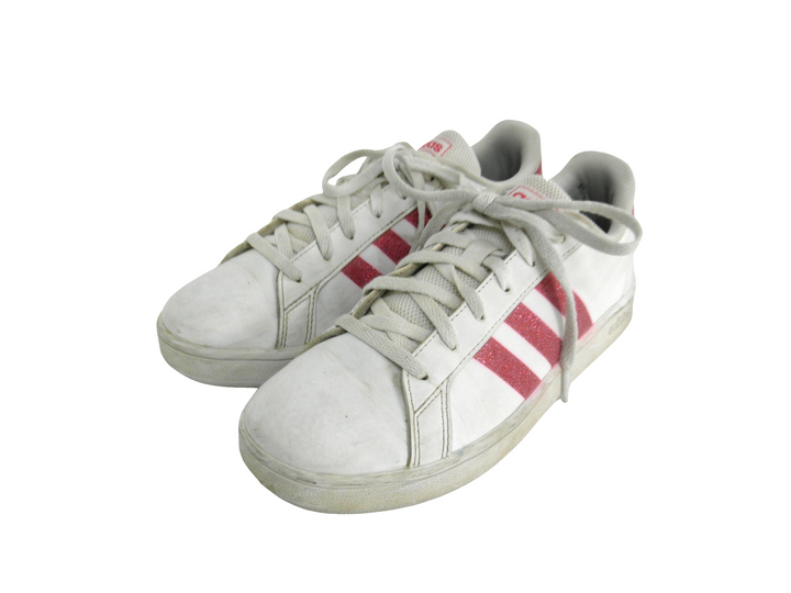 adidas アディダス　スニーカー　シューズ