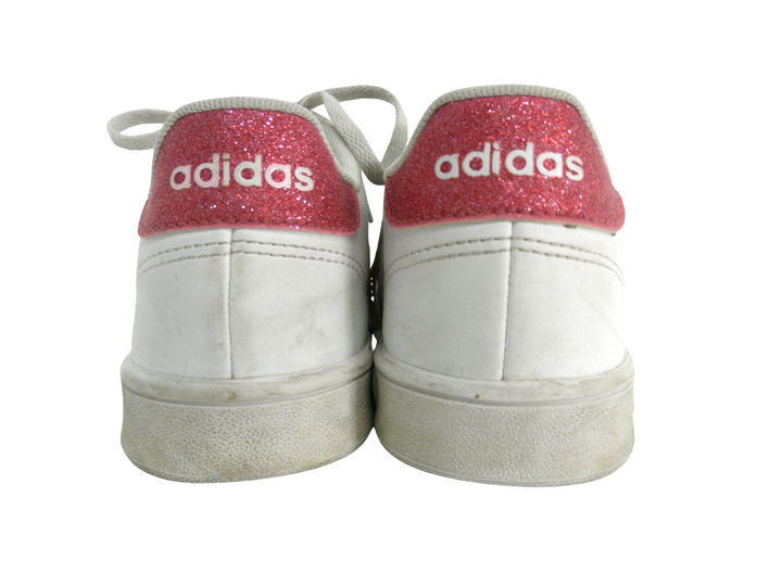 adidas アディダス　スニーカー　シューズ