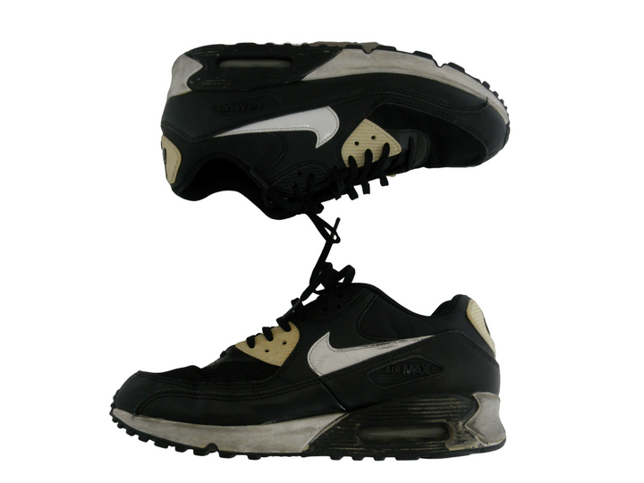 NIKE、ナイキ　スニーカー　シューズ