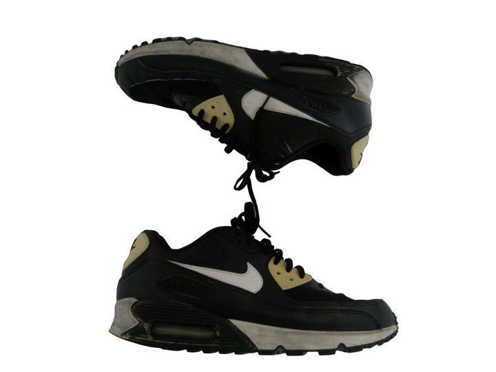 NIKE、ナイキ　スニーカー　シューズ