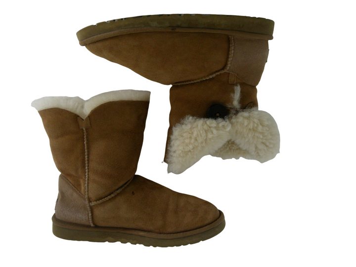 UGG　ブーツ ショート/ミディアム　シューズ