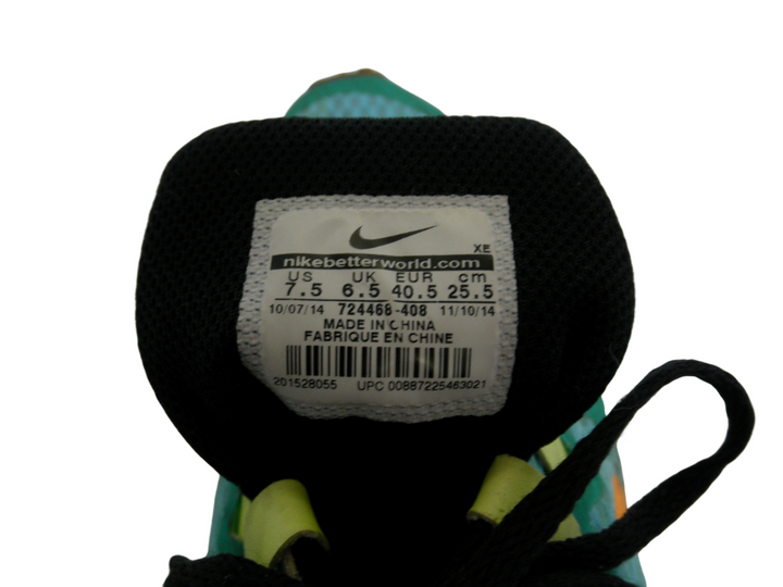 NIKE、ナイキ　スニーカー　シューズ