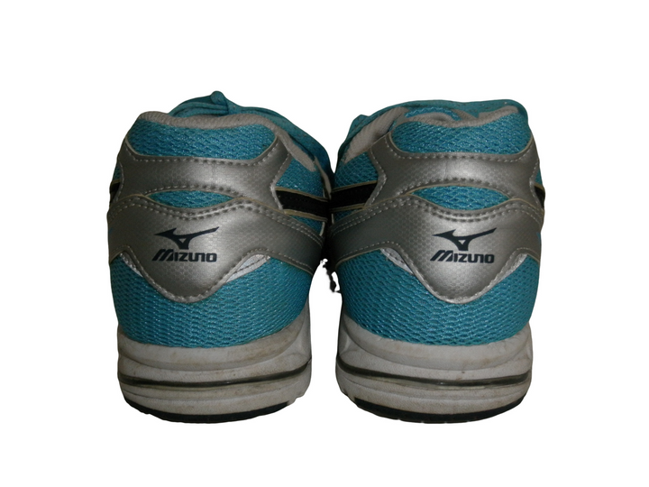 MIZUNO、ミズノ　スニーカー　シューズ