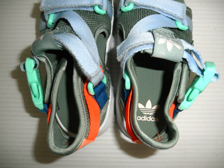 adidas、アディダス　サンダル　シューズ