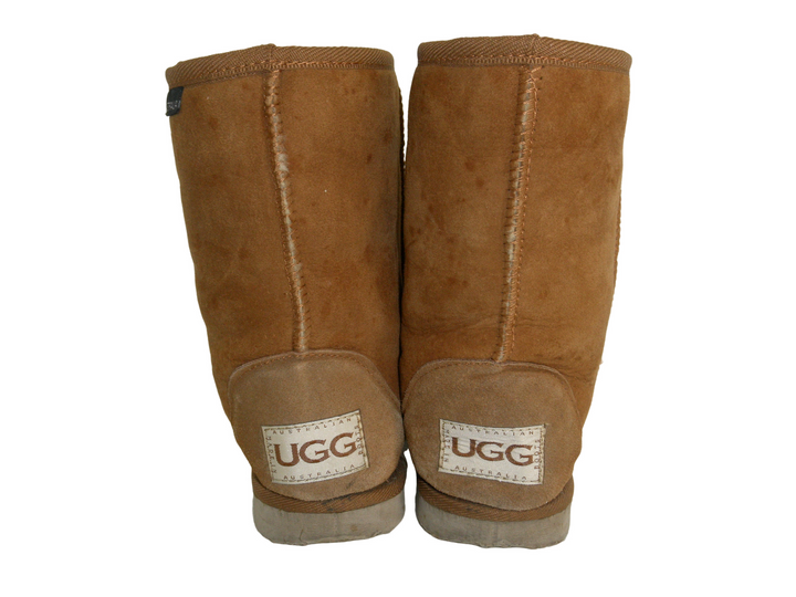 UGG　ブーツ ショート/ミディアム　シューズ