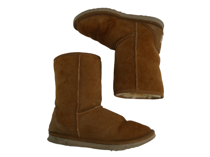 UGG　ブーツ ショート/ミディアム　シューズ