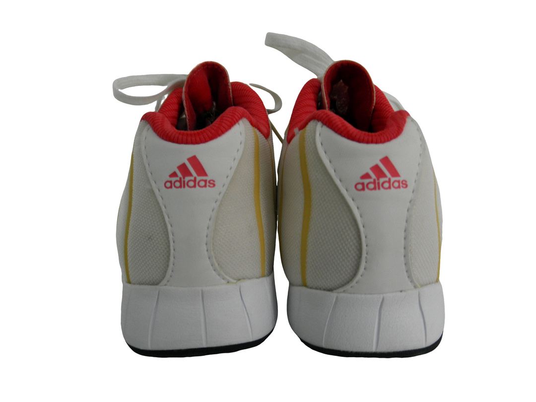 adidas アディダス　スニーカー　シューズ