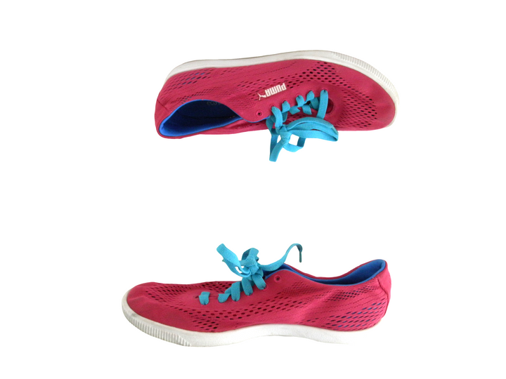 PUMA プーマ　スニーカー　シューズ