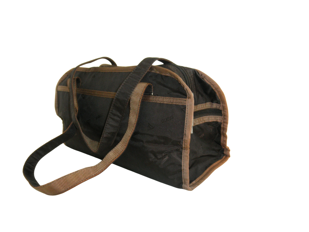 GUESS　ショルダーバッグ　バッグ