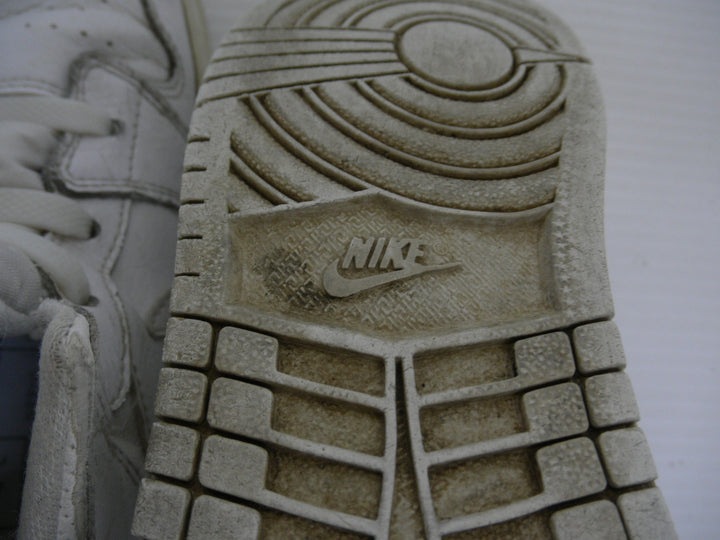 NIKE、ナイキ　スニーカー　シューズ