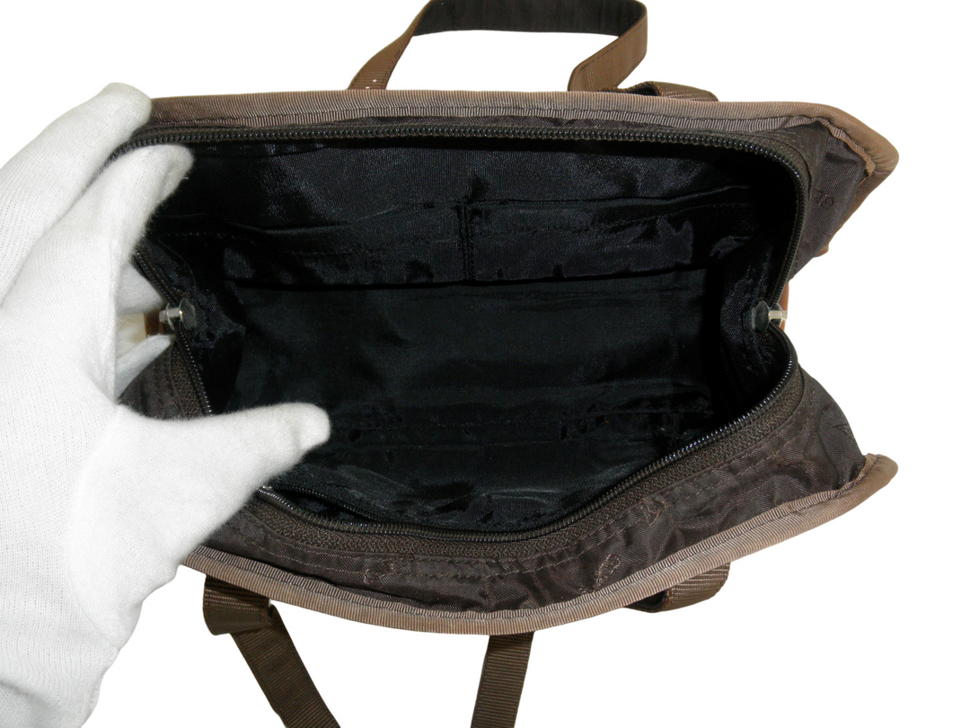 GUESS　ショルダーバッグ　バッグ