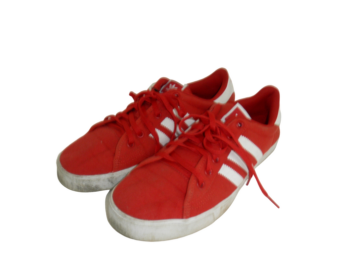 adidas アディダス　スニーカー　シューズ