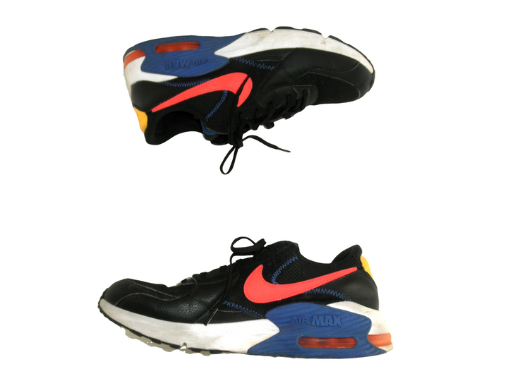 NIKE ナイキ　スニーカー　シューズ