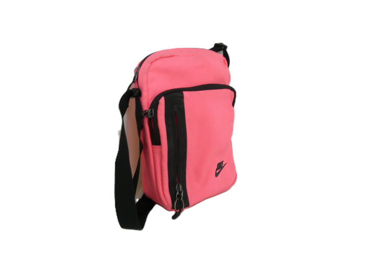 NIKE、ナイキ　ショルダーバッグ　バッグ