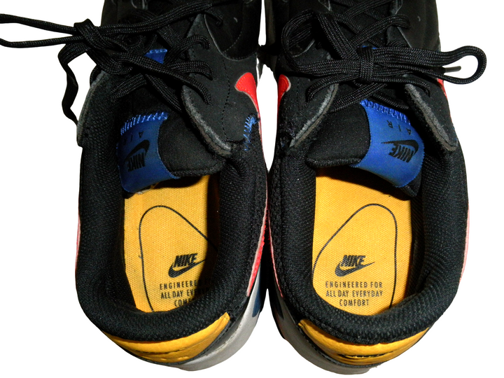 NIKE ナイキ　スニーカー　シューズ